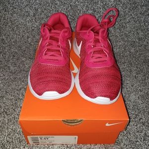 NIB PinktWhite Nike Tanjun Running Tennis Shoes 5.5Y/7.5W